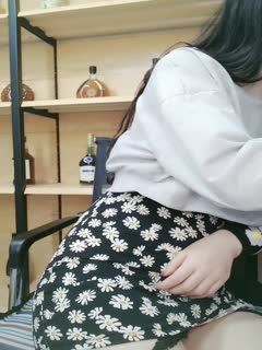 蒙娜丽莎的微笑下载武汉湖北中医药大学的小骚逼，一边深喉一边扣